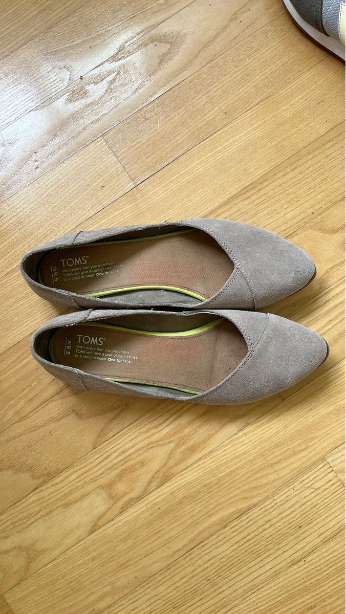Toms Scarpe da donna: TOMS Ballerina, Grösse 9.5 / 40 – Usato da Zürich venduto da Tibet75