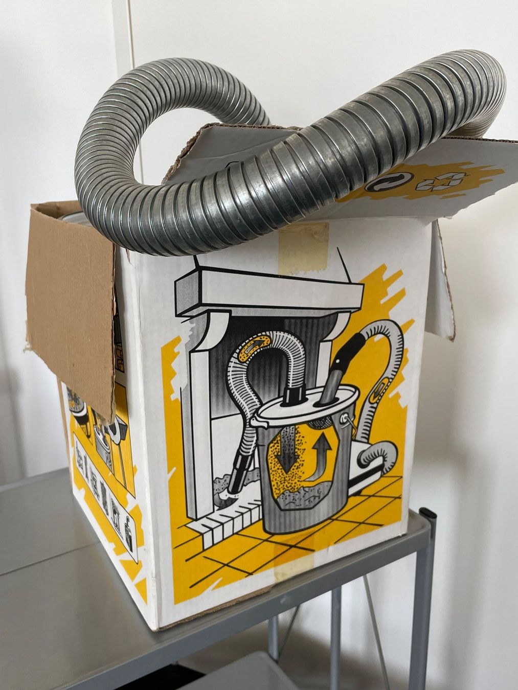 Aspirapolveri & Accessori: Aschesauger 21 L Eimer + Schlauch (Amphora) – Usato da Zürich venduto da plumita 2