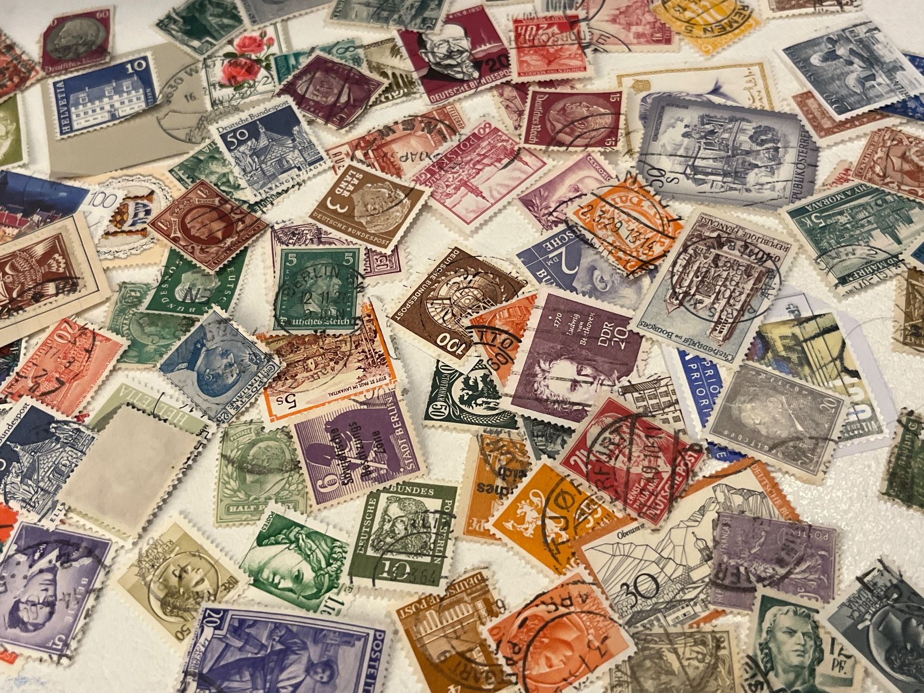 Tutti i francobolli: Lot 42: lot mit mix Briefmark – Usato da Chiasso venduto da AzenYa