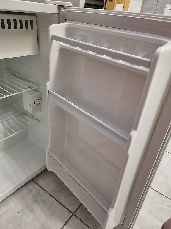 Frigoriferi: Mini frigorifero con freezer integrato compatto – Usato da Pregassona venduto da ter_8n96 1