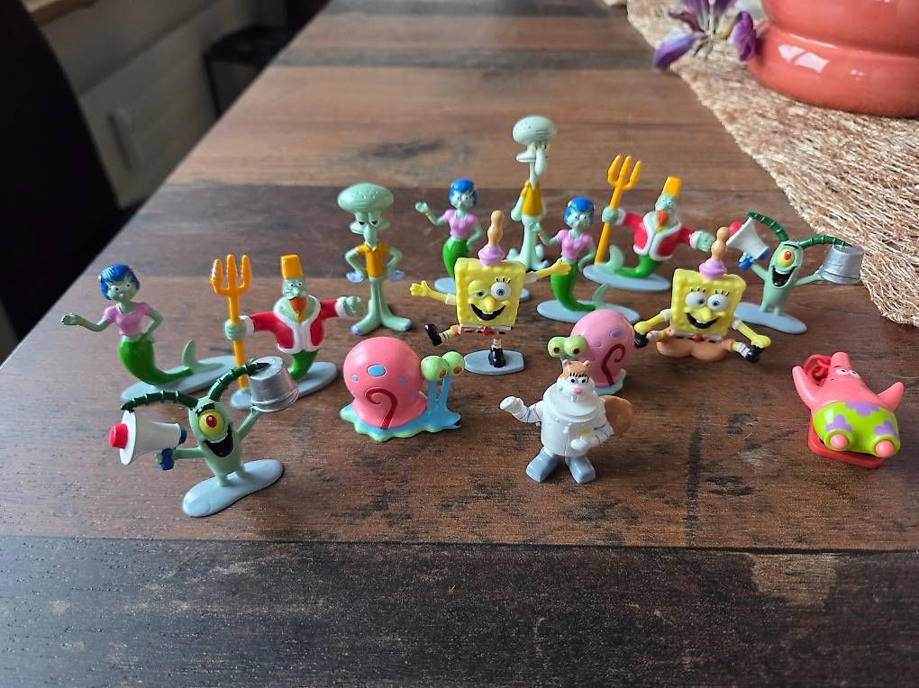 Statuette: Spongebob, Shrek und weitere Sammelfiguren – Usato da Basel venduto da mtu_gmj2