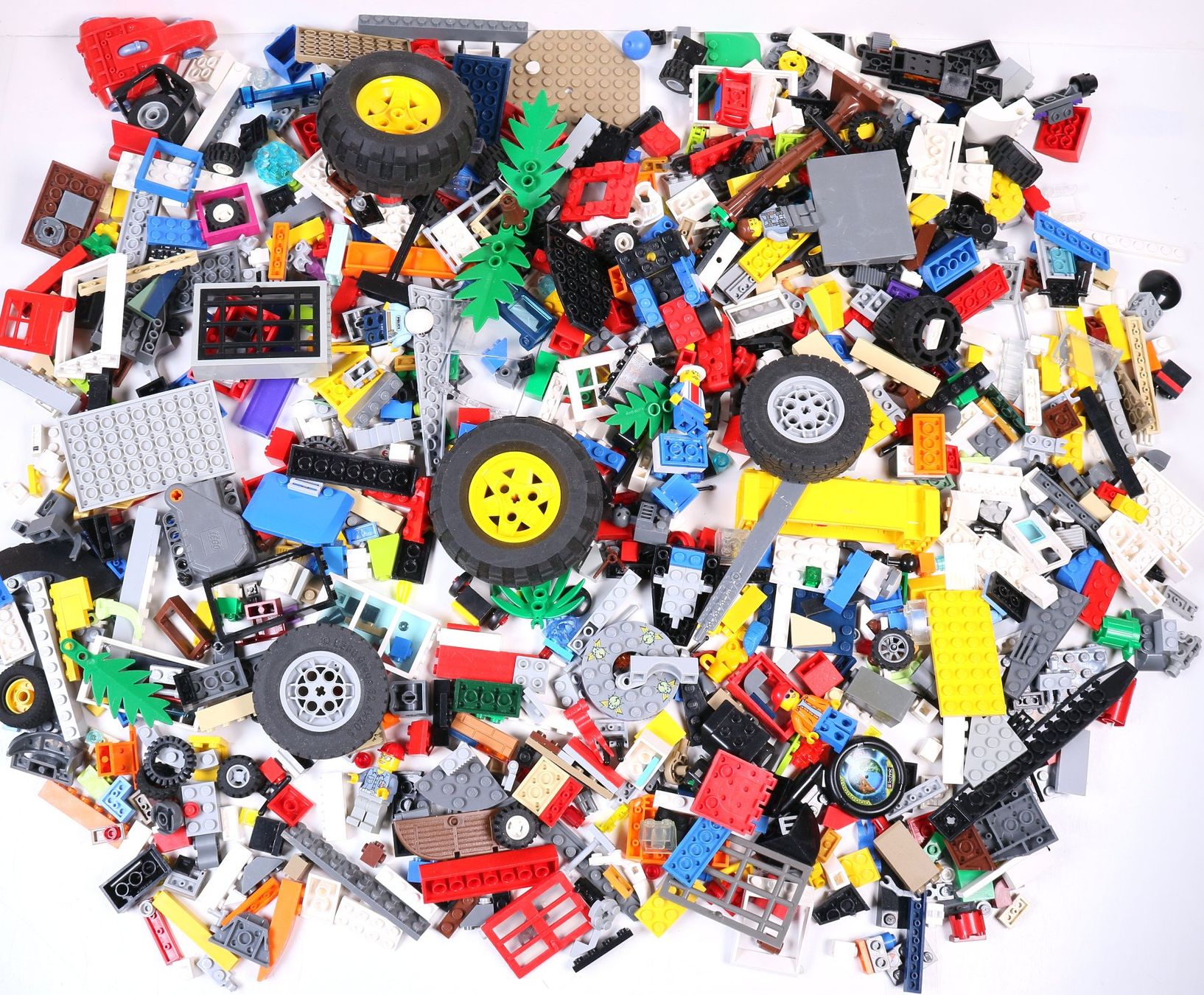 Lego Baukästen: 1.5 kg. Legoteile mit Minifiguren – Gebraucht aus Hettlingen von Scholi99