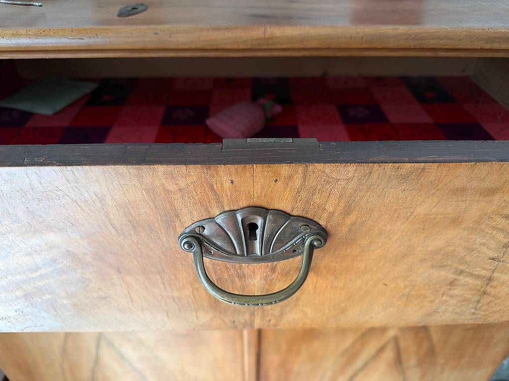 Armadi: Magnifique armoire ronce de noyer  – Usato da Preverenges venduto da mih_vqg5 4