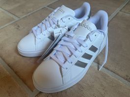 Baskets Adidas Grand Court 2.0 taille 37 1/3