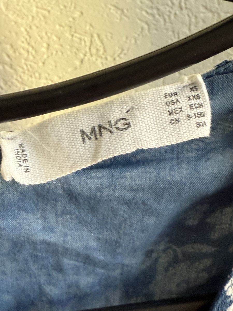 Mango Tute: Combi short bleu fleuri Mango, t.34/XS – Usato da Tavannes venduto da Thriftshop 2