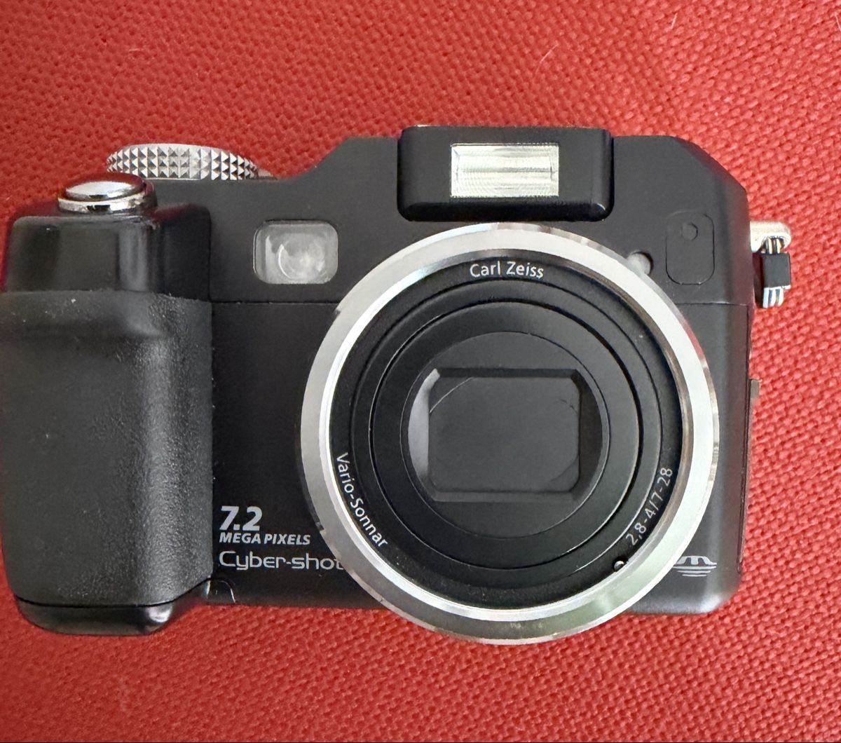 Sony Kamera: Sony Cyber-shot DSC-V3 – Gebraucht aus Amriswil von bleiker02