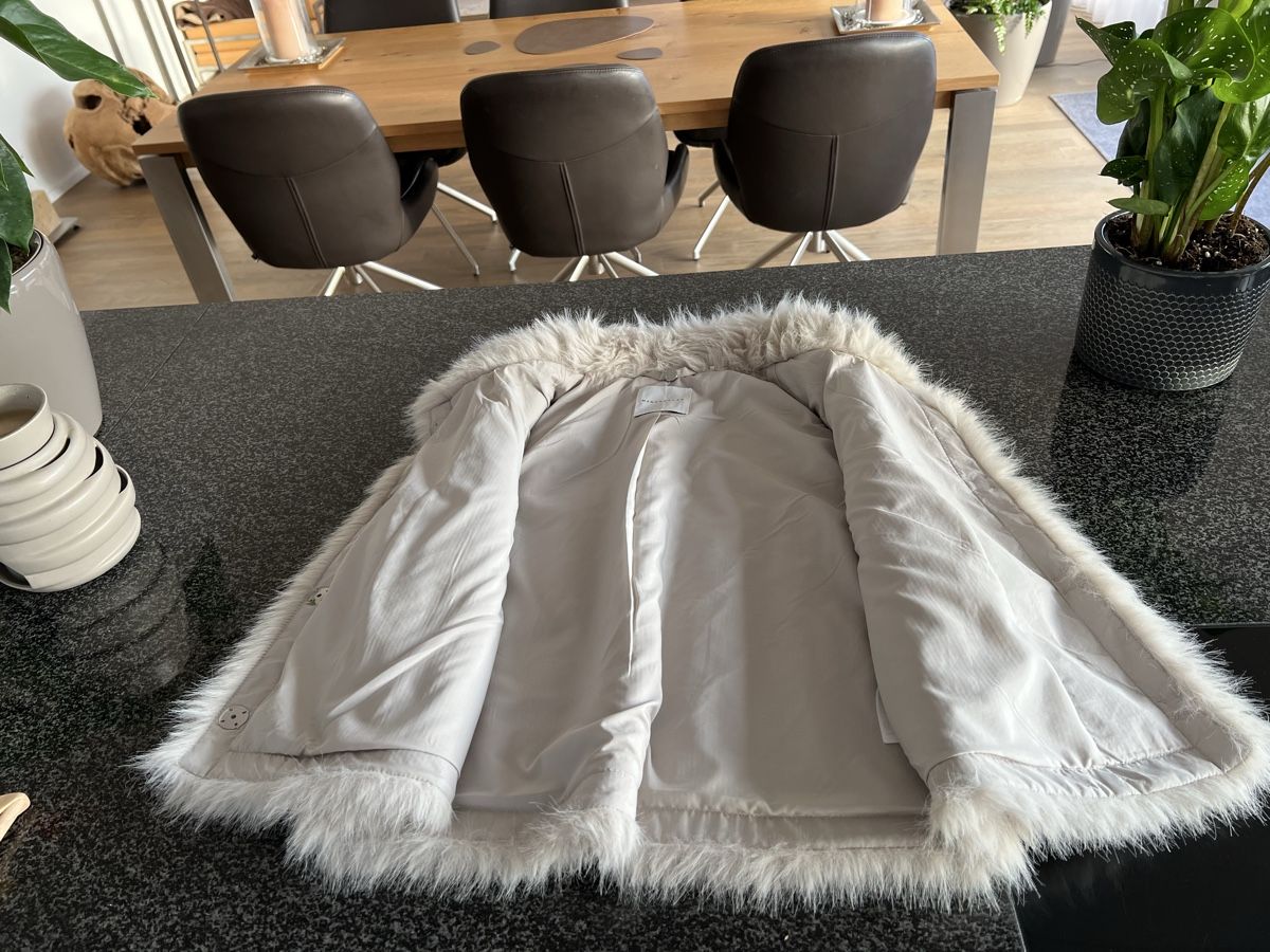 Gilet & Giacche senza maniche: Neues Gilet mit Kunstfell – Nuovo (secondo la descrizione) da Döttingen venduto da Steinklopferin 2