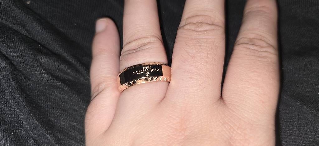 Louis Vuitton Ringe: Schicker Louis Vuitton Ring, Roségold – Gebraucht aus Oberdiessbach von Beautiful-things