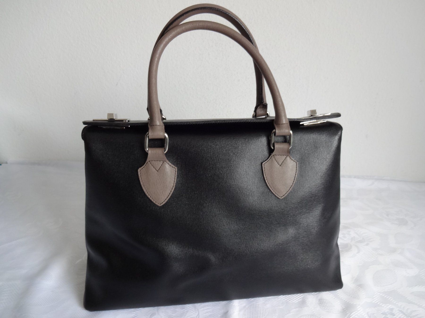 Navyboot Borse da donna: ** NAVYBOOT ** Leder Handtasche – Nuovo (secondo la descrizione) da Frauenfeld venduto da Jahy 3
