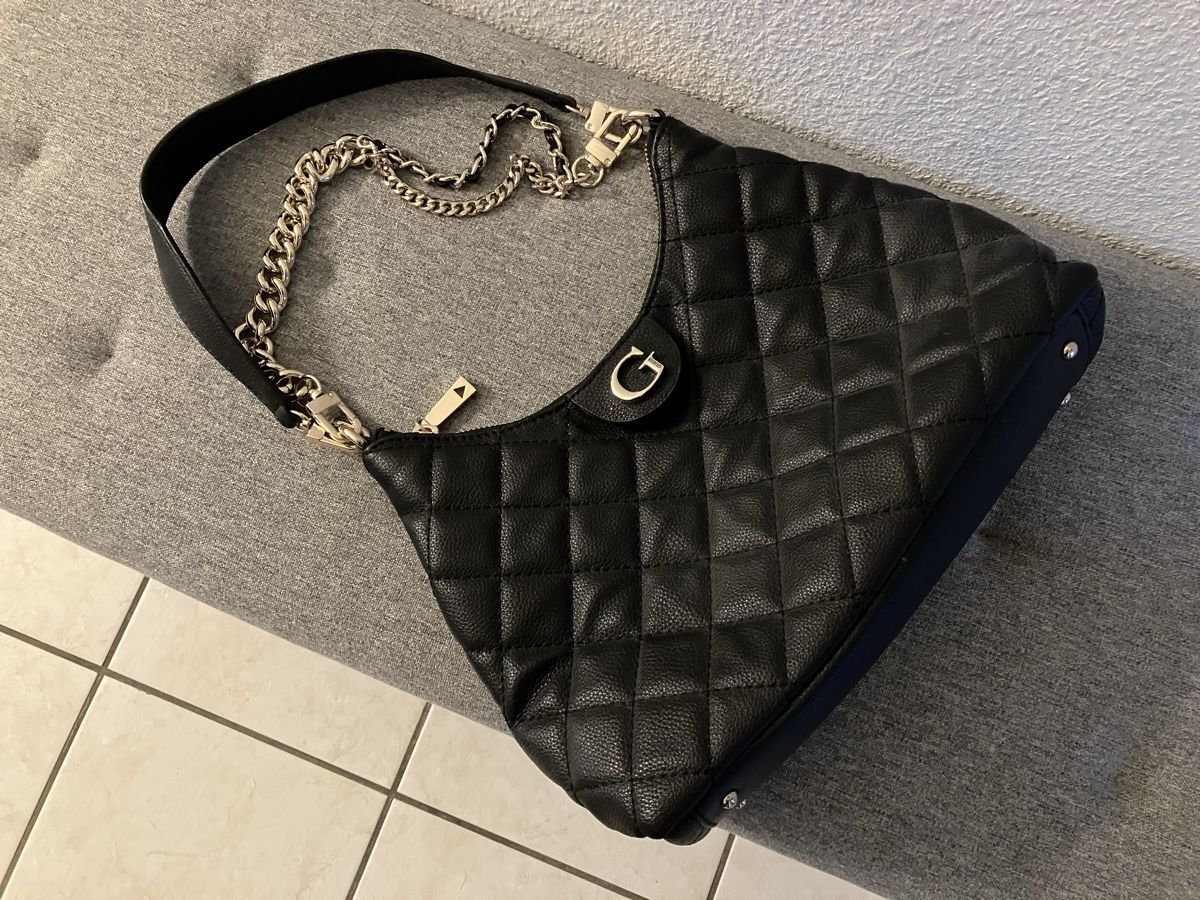 Guess Borse: Guess Handtasche – Usato da Laufen venduto da mercedes420 4