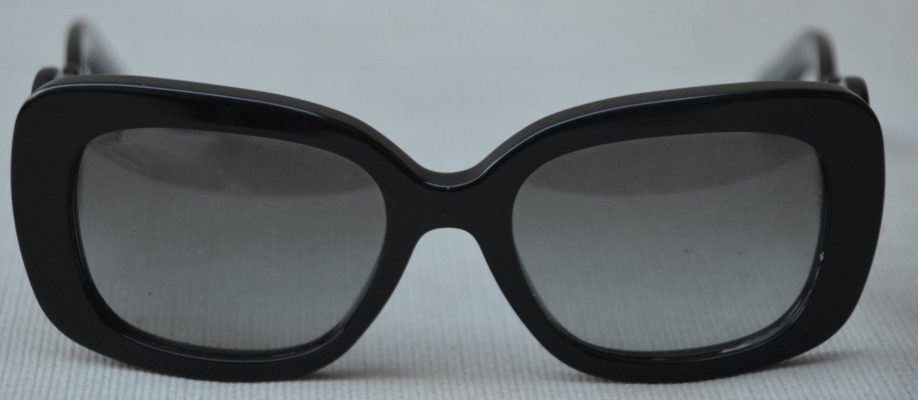 Prada Occhiali & Lenti: Sonnenbrille Prada SPR270 lunettes de soleil – Usato da Collonges venduto da arashee 2