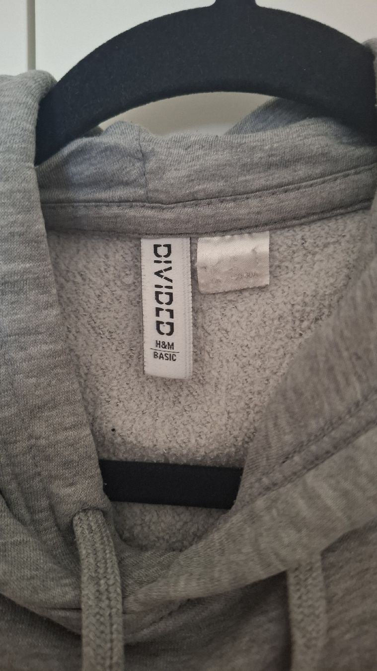 H&M Pullover & Sweatshirts: Hoodie H&M Divided NASA grey size S – Gebraucht aus Hausen am Albis von ann_2kkx 3