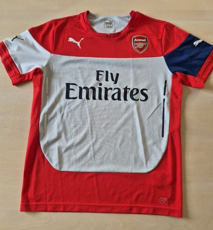 Maillots Adidas et Puma, taille M et S, homme