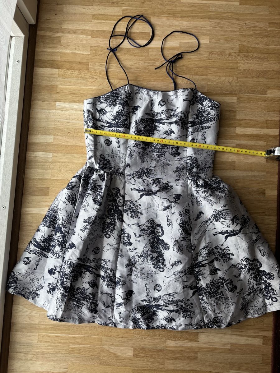 Vestiti: Dress – Usato da Confignon venduto da Second_Hand_Ch