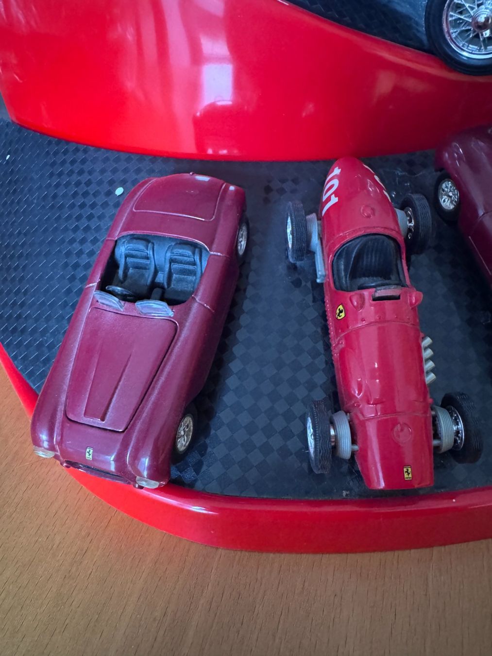 Ferrari Modellini d'auto: Shell "Collezione Classico" Ferrari Komplett-Set mit Display – Usato da Oberkulm venduto da Vw53 2