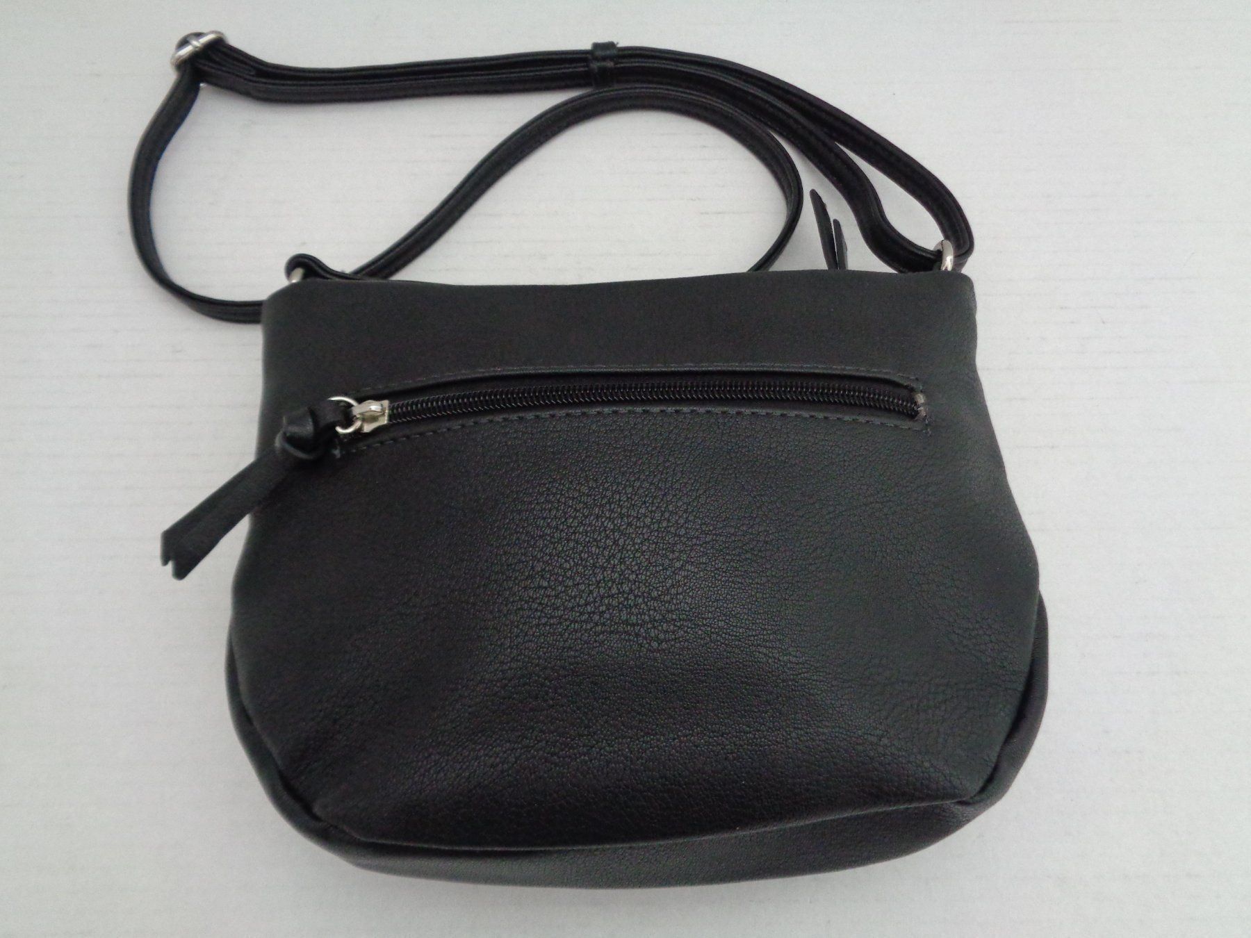 Tom Tailor Taschen für Damen: Umhängetasche - Tom Tailor Lederimitat – Gebraucht aus Chur von omonia 2