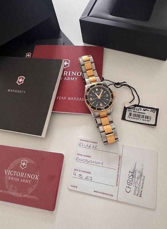 Victorinox Uhren: VICTORINOX  Maverick Grün – Gebraucht aus Grellingen von Patriciagp