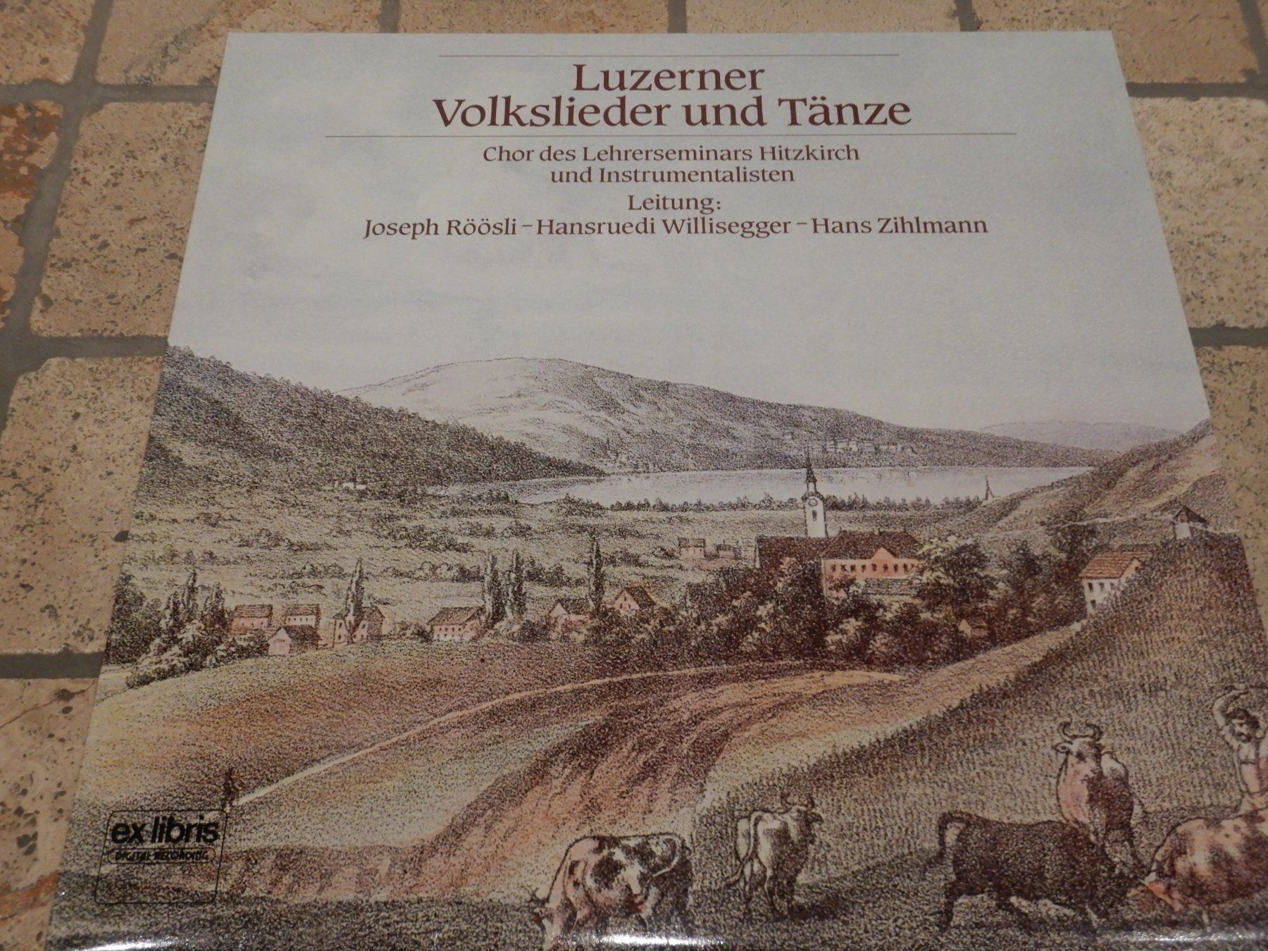 Vinyles: Luzerner Volkslieder und Tänze – D'occasion à Mörschwil par Monzar