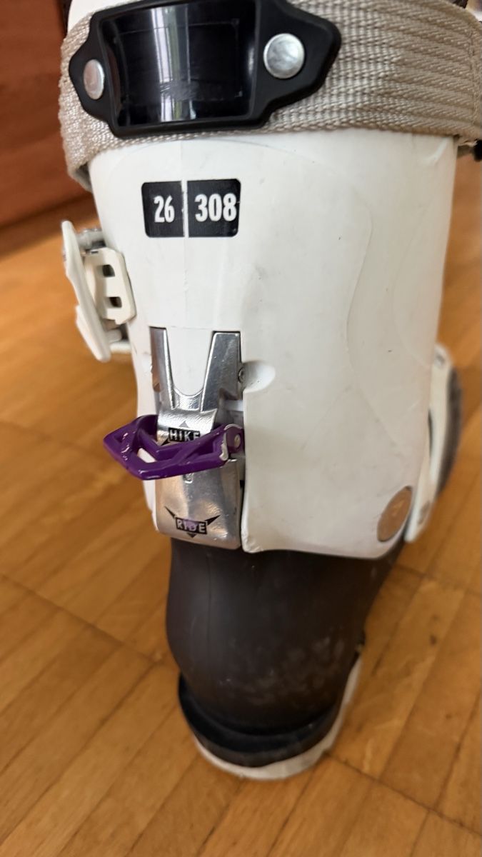 Salomon Damenschuhe: Chaussure ski Salomon 41 – Gebraucht aus Carouge GE von qaliss22 1