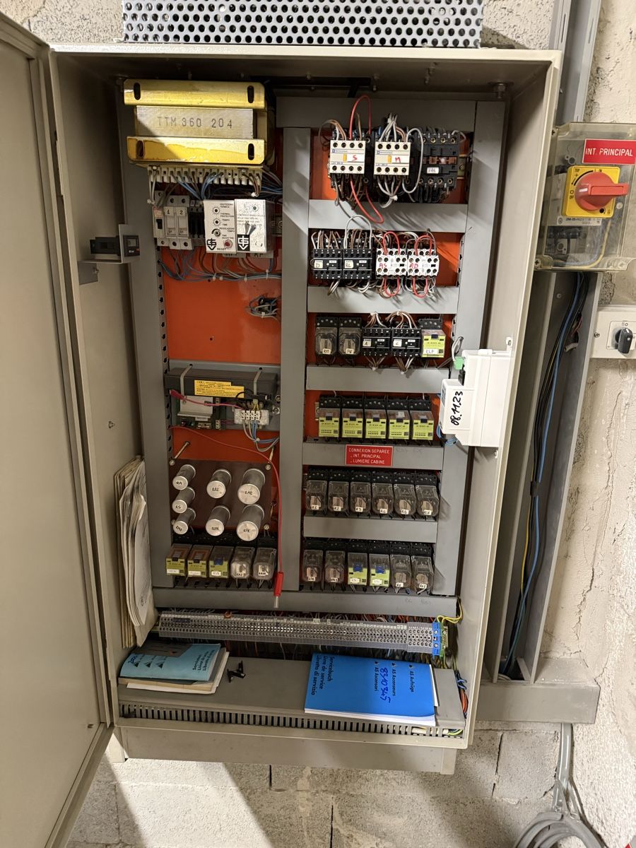 Tutte le macchine: Groupe hydraulique pour ascenseur  – Usato da Sierre venduto da OCNL 7