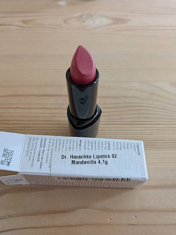 Dr. Hauschka Make-up: Dr. Hauschka Lippenstift Nr. 2  Mandevilla – Usato da Bern venduto da samtgrau