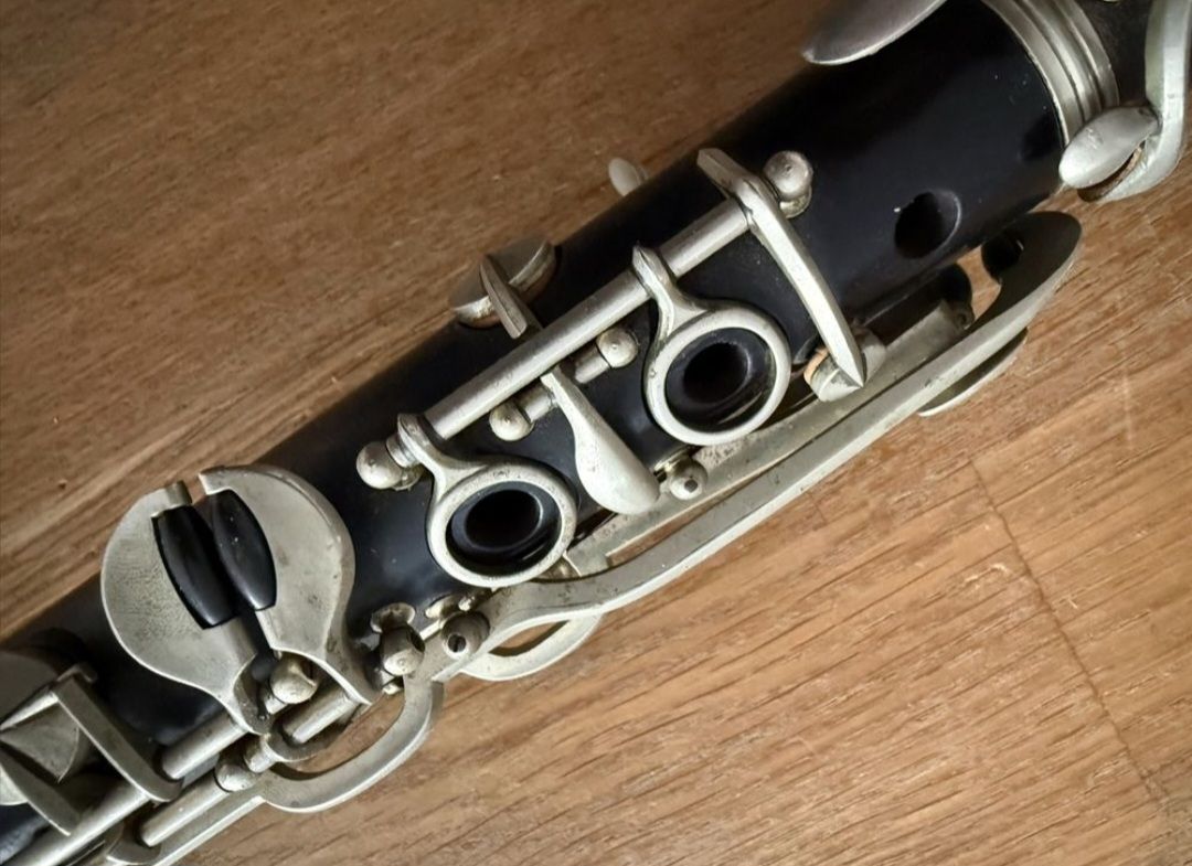 Strumenti musicali: Klarinette gebraucht. – Usato da Lachen SZ venduto da mangayummi17 4