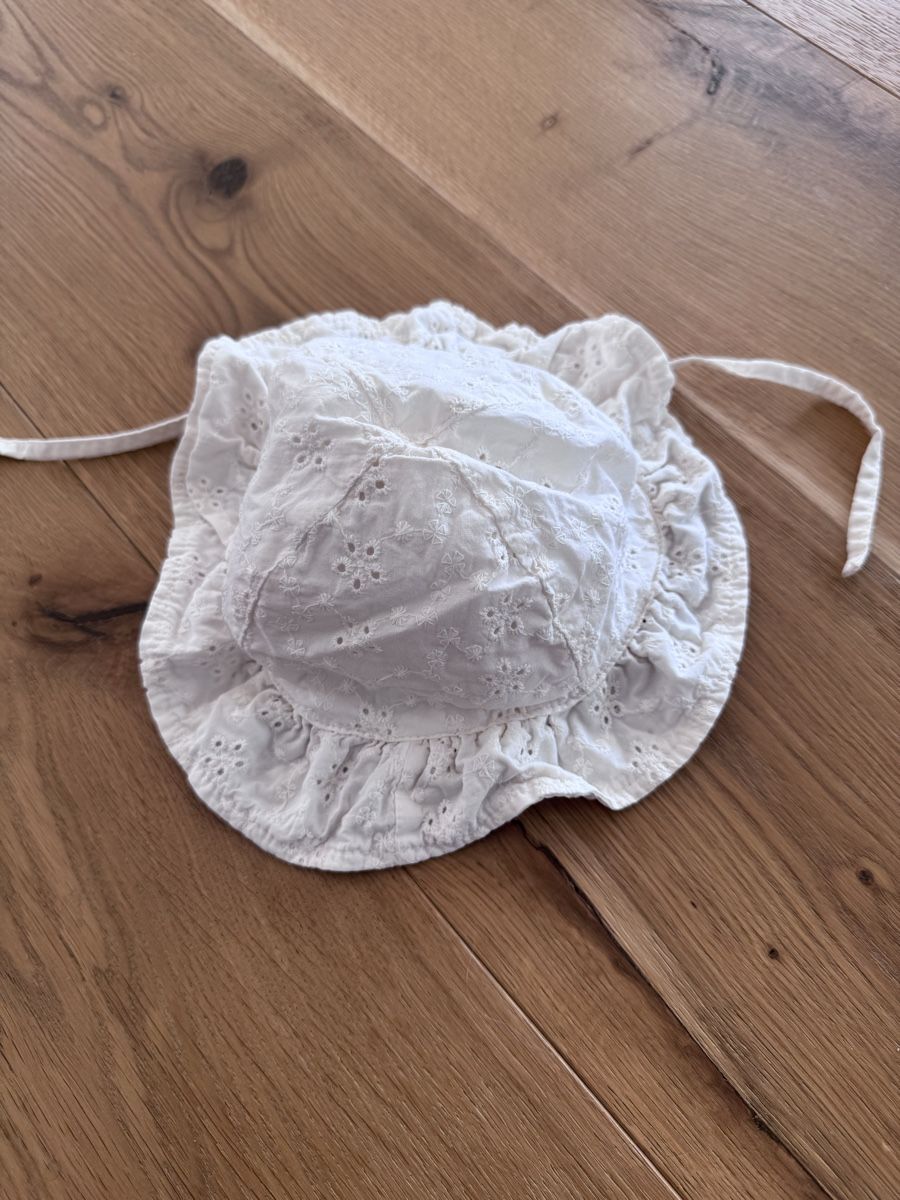 Berretti & Sciarpe: Babysonnenhut 74/80 – Usato da Oltingen venduto da Funnyface