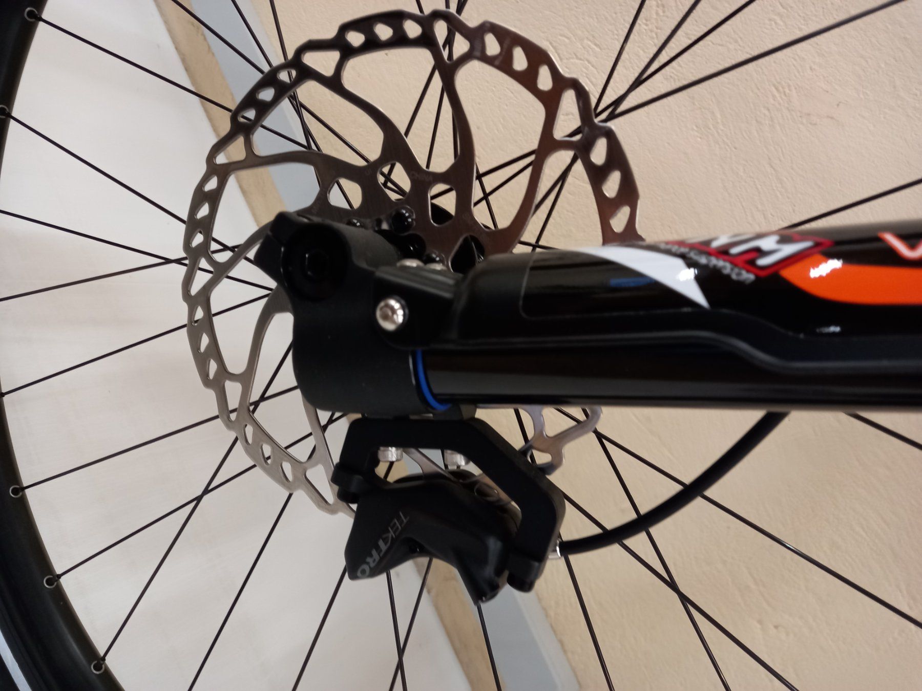 Vélos: VTT Tout suspendu 160nm 840Wh 1764W – Neuf avec emballage d'origine à Sion par fab_lh67 2