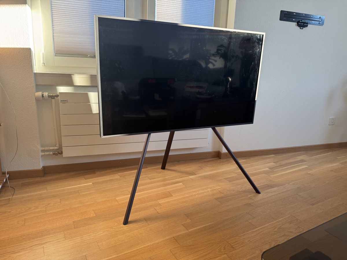 Samsung Fixations: Samsung Frame TV-Ständer – D'occasion à Zürich par ale_6dmr 1