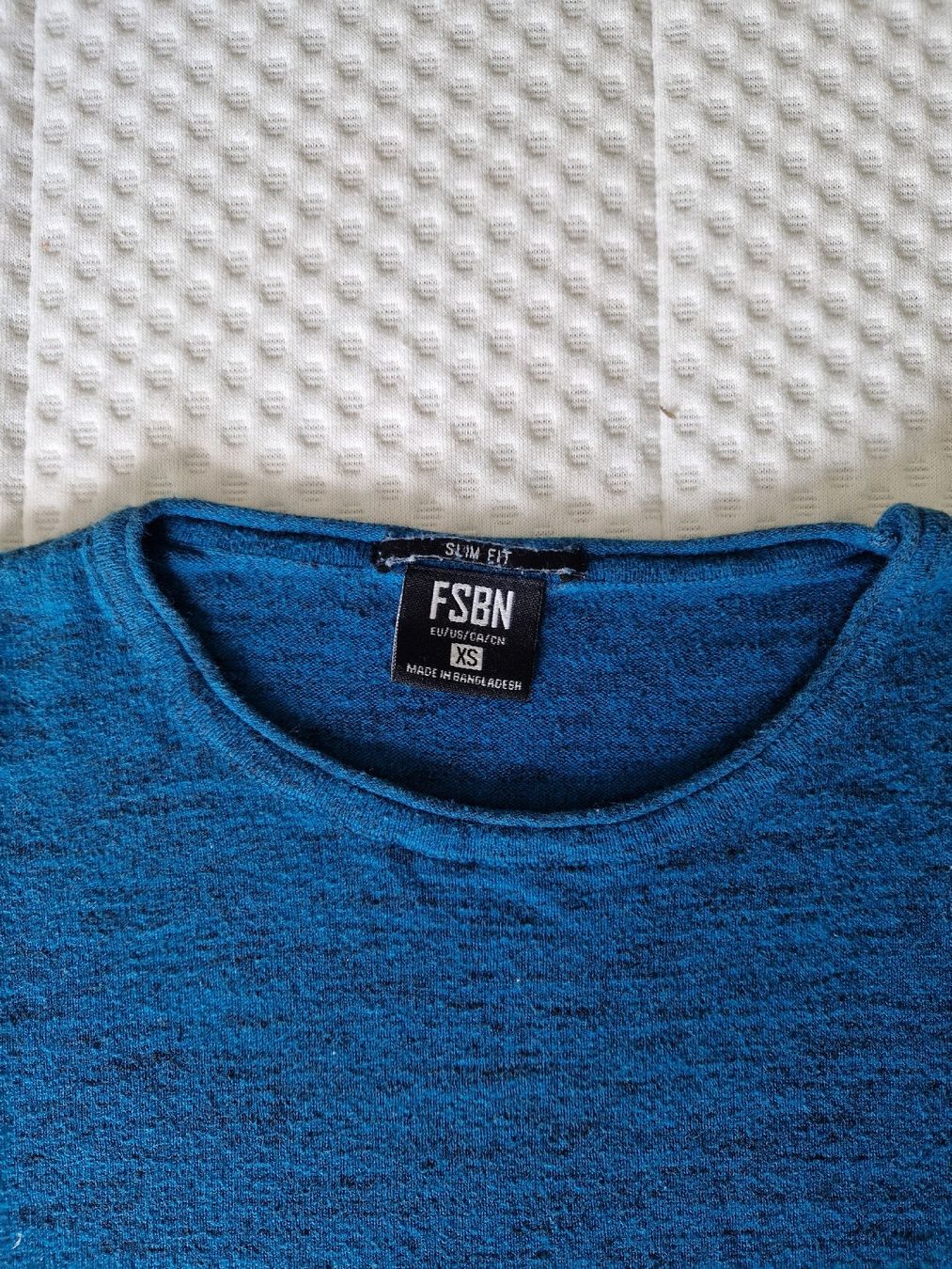Pullover & Sweatshirts: Pullover – Gebraucht aus Lausanne von mgo_yx25 1