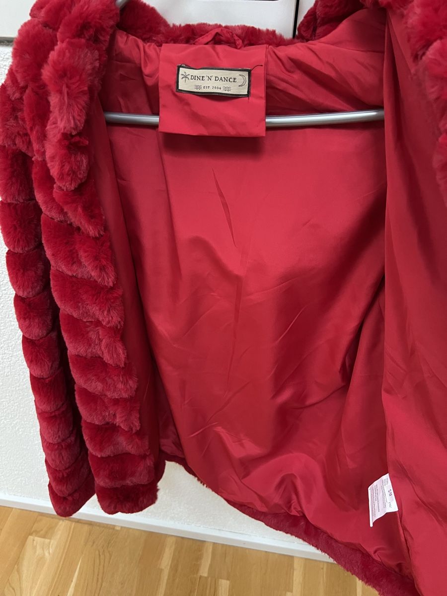 Giacche: Rote Kunstfelljacke – Nuovo (secondo la descrizione) da Jona venduto da n.ferrari 2