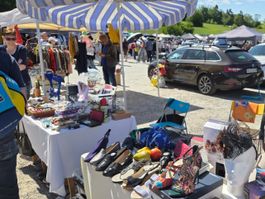 Kompletten Flohmi-Stand zu verkaufen