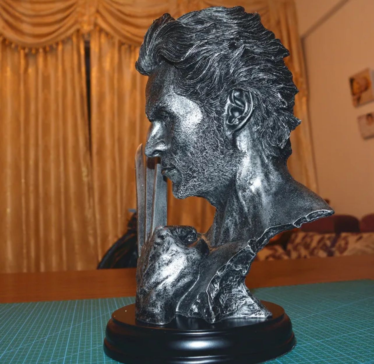 Figuren: 30cm Hohe Wolverine Statue 2kg Farbe: Gold/Silber – Neu (gemäss Beschreibung) aus Lohn-Ammannsegg von JarvisSystem2.0 1