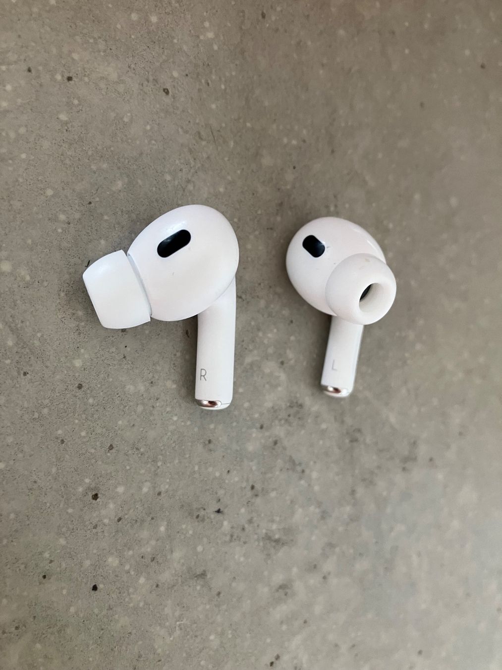 Apple Kopfhörer: APPLE Air Pods Pro 2 – Gebraucht aus Lausanne von mr.v 5