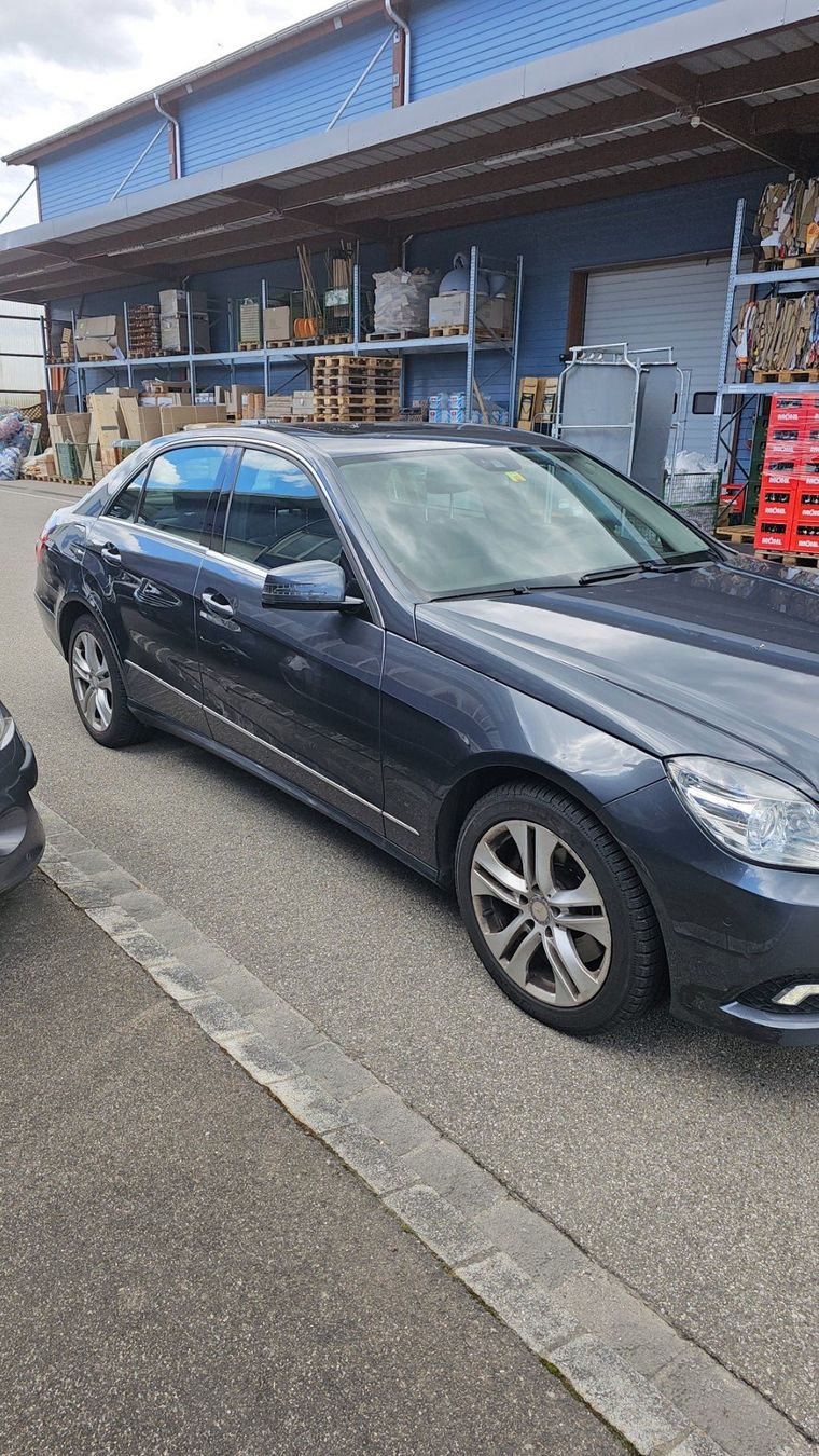 Mercedes-Benz Automobili: MERCEDES BENZ E 350 4M – Usato da Diessenhofen venduto da Osio 2