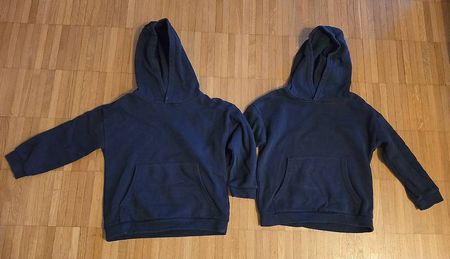 2x Kapuzenpullover Grösse 110/116 (dunkelblau)