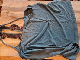 Even&Odd Top Gr. M, olivgrün mit Spitze, top Zustand