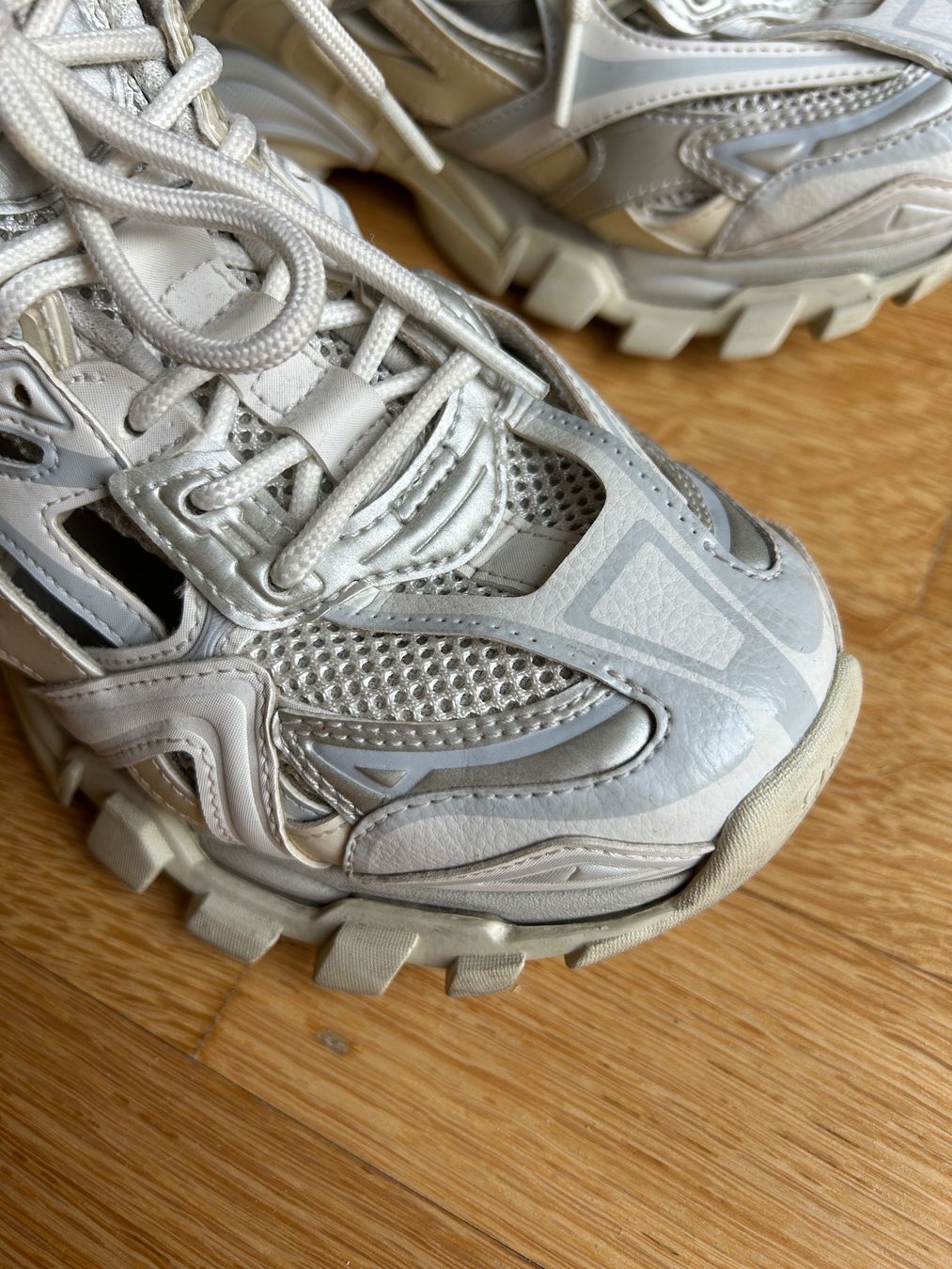 Balenciaga Scarpe da uomo: Balenciaga Track sneakers size 39 – Usato da Eysins venduto da inf_nwb9 3