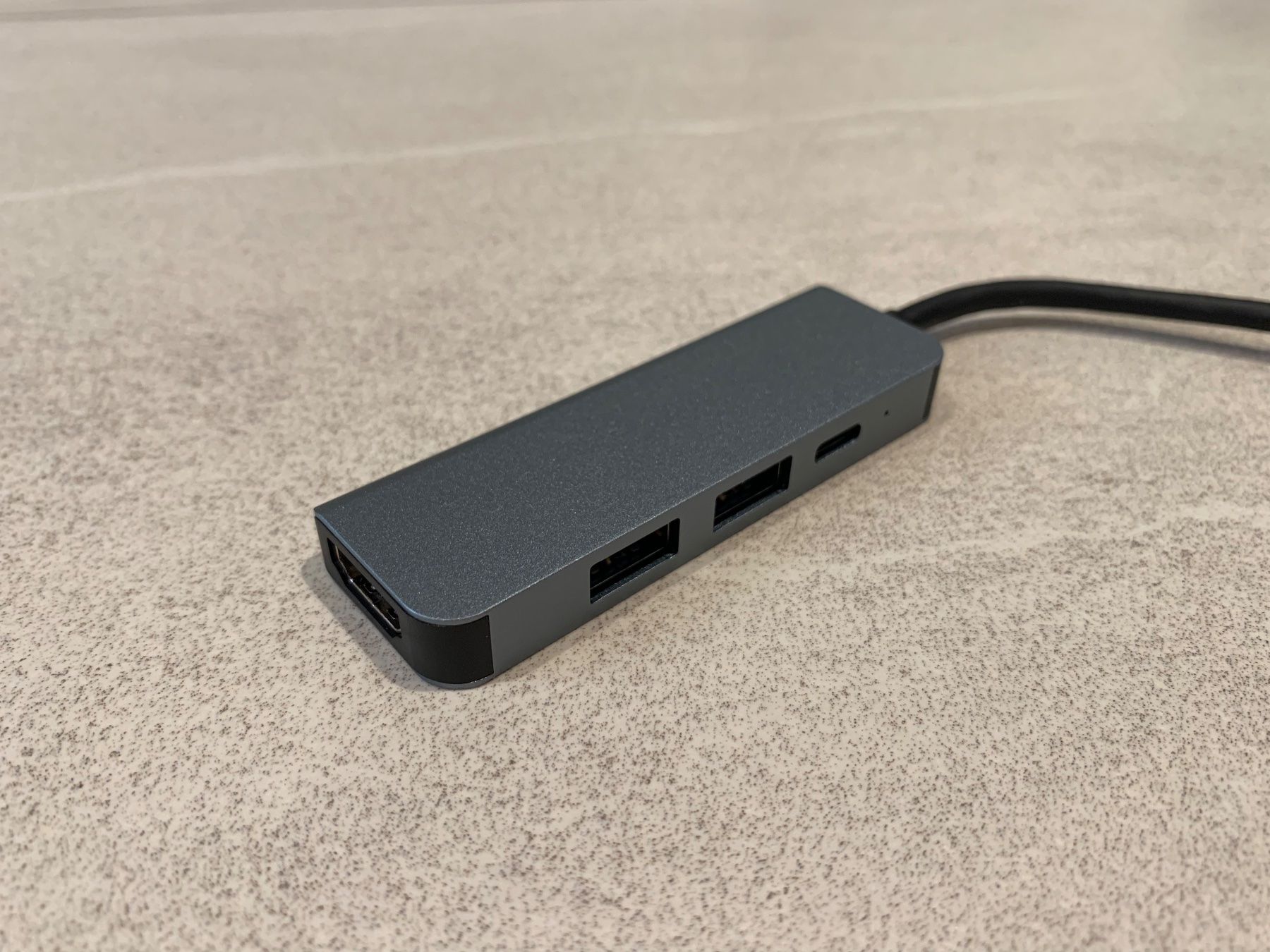 Laufwerke & Adapter: Adapter 4 in 1 USB-C auf HDMI, USB A, USB C – Neu und originalverpackt aus Aarburg von 2..0 4