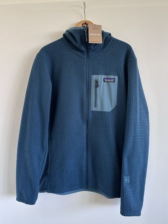 Patagonia R1 Air Full-Zip Hoody – Größe M 