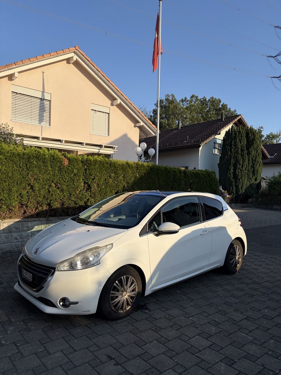 Peugeot Automobili: Peugeot 2.08 – Usato da Biel/Bienne venduto da Monroe222