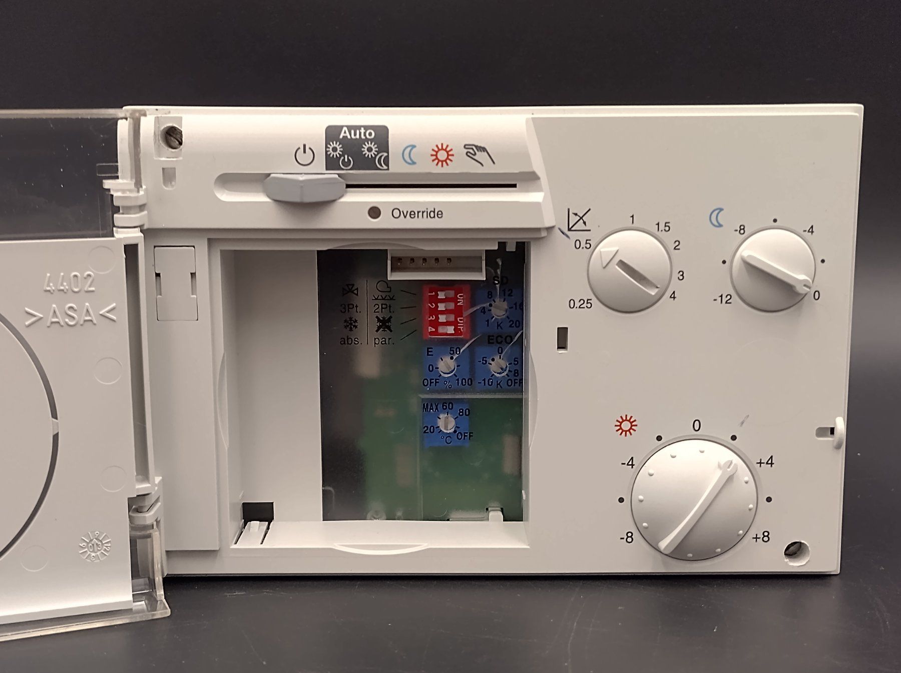 Siemens Sistema di controllo: Siemens Landys & Staefa RVP200.0 – Usato da Winterthur venduto da Hint17 2