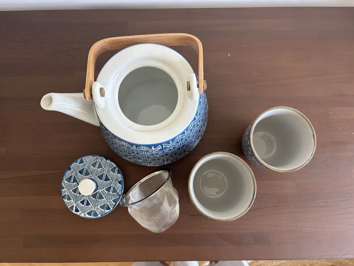 Services de table: Nature & Découvertes Tea Set: blue ceramic Teapot + 2 cups – Neuf (Voir description) à Zürich par cha_jz8q 2