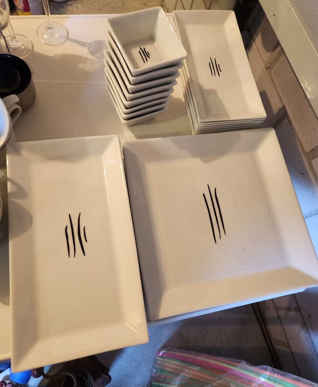 Teller: Tellerset Asiatisches Design – Gebraucht aus Dorf von Jea1900 1