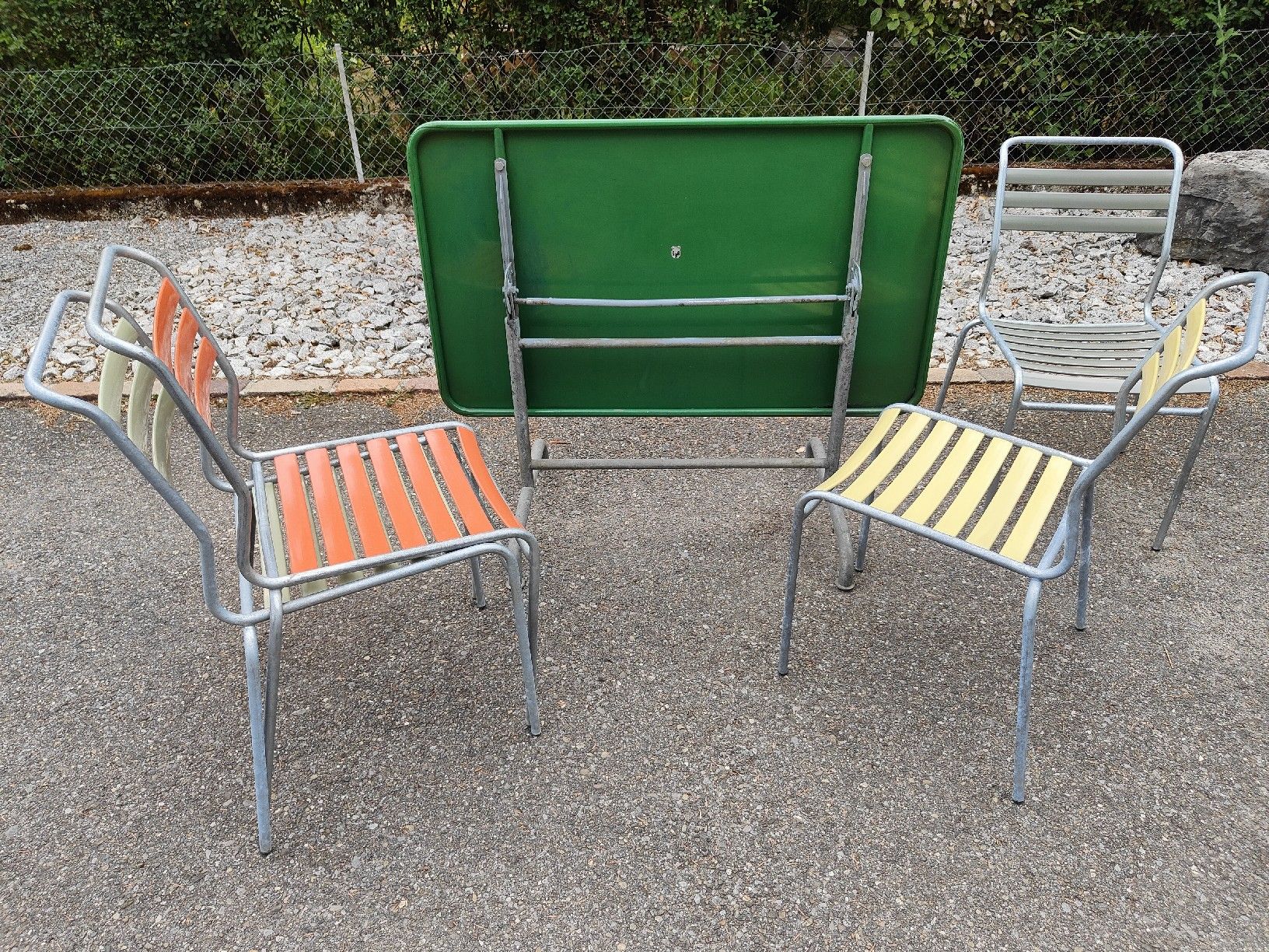 Tischset: Alter Blechtisch Sissach Embru Bigla – Gebraucht aus Mellingen von Artrena 1