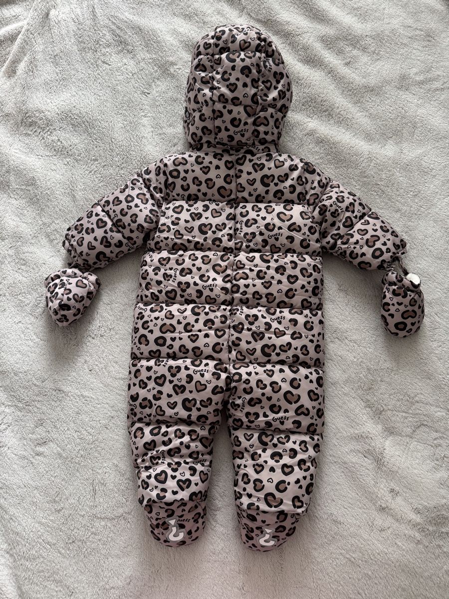 Guess Completi: Guess Winteroverall Baby Mädchen – Nuovo e nell'imballaggio originale da Bassersdorf venduto da che_x2r5 5