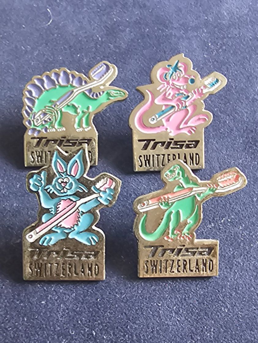 Plaquettes & Badges: Trisa 4 Pin-Set – D'occasion à St Gallen par golov80