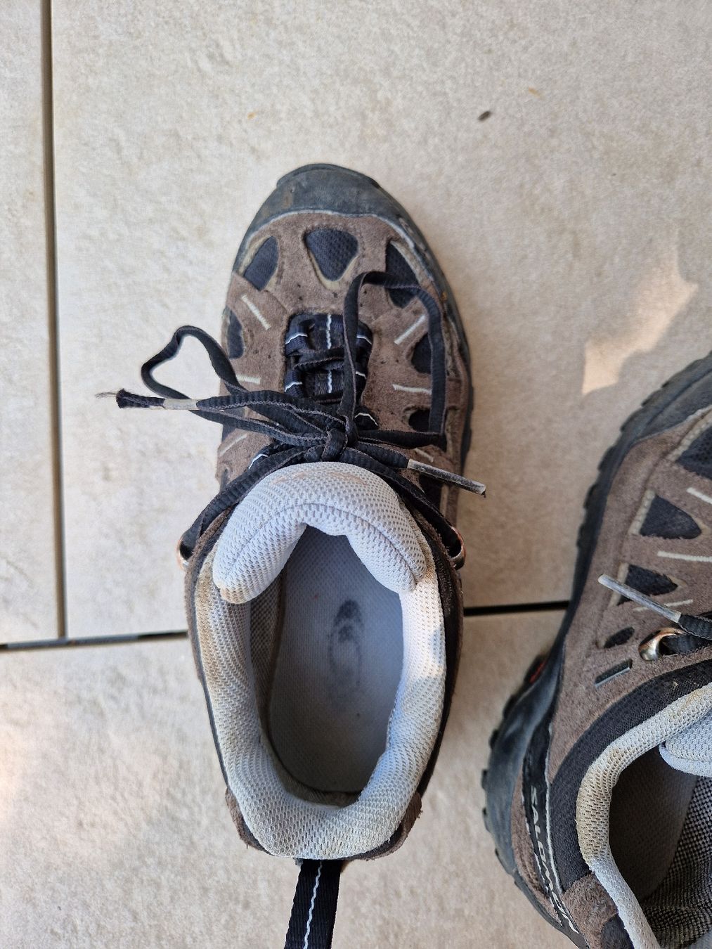 Salomon Scarpe da donna: Salomon Trekkingschuhe Grösse 36 2/3 – Usato da Eschenbach SG venduto da SanFranciscoCalifornia 4
