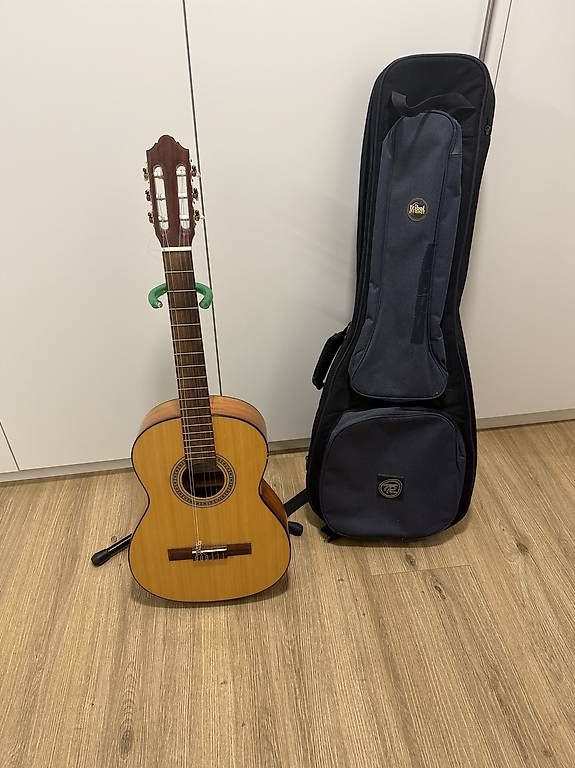 Strumenti musicali: Akustische Gitarre – Usato da Neerach venduto da Nedi