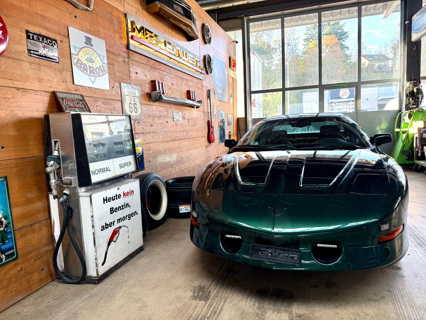Pontiac Automobili: Pontiac Firebird 5.7 Trans Am – Usato da Gretzenbach venduto da GarageMeilenweit 2